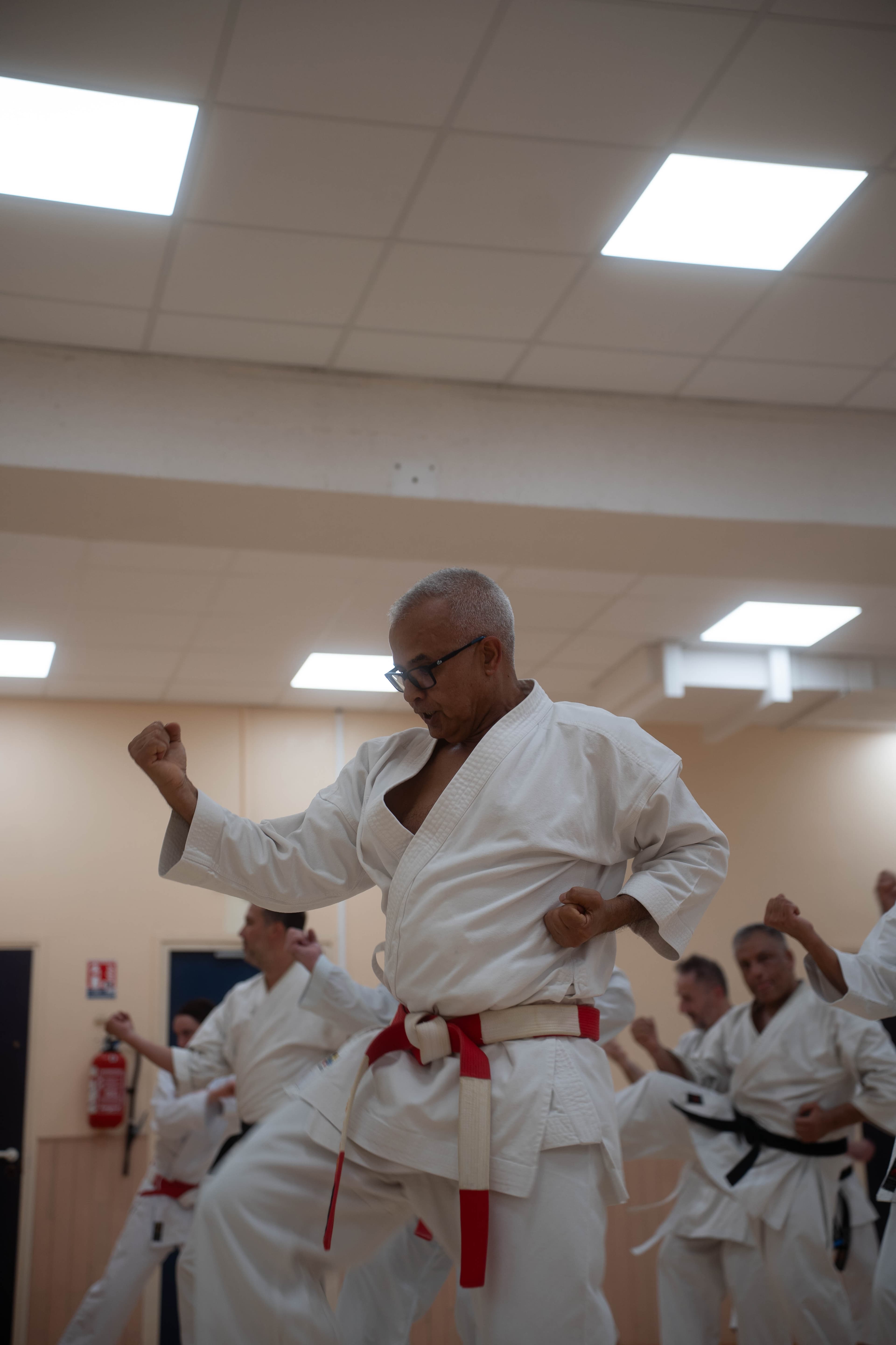 Cours de karaté au dojo